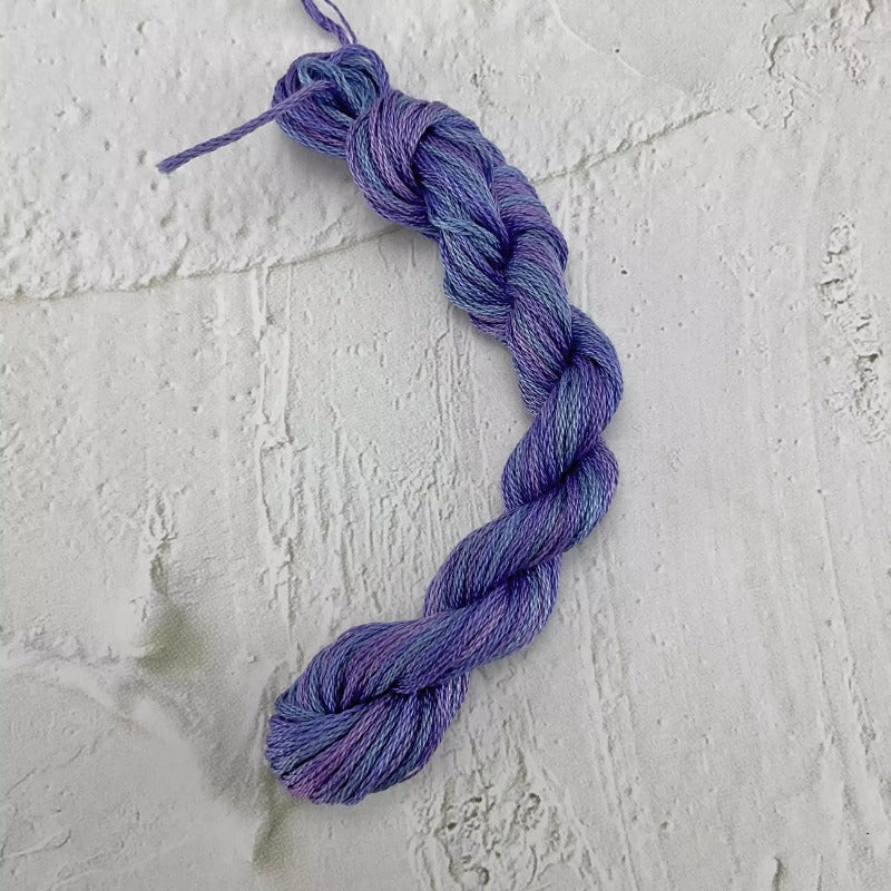 Blue-Purple Gradient Embroidery Thread