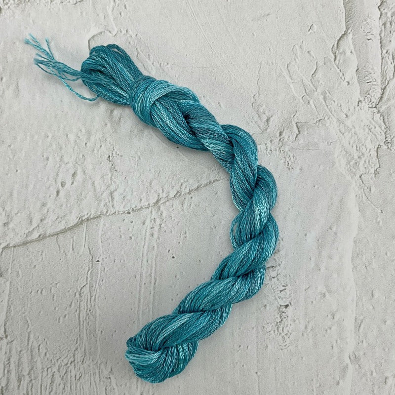 Blue-Purple Gradient Embroidery Thread
