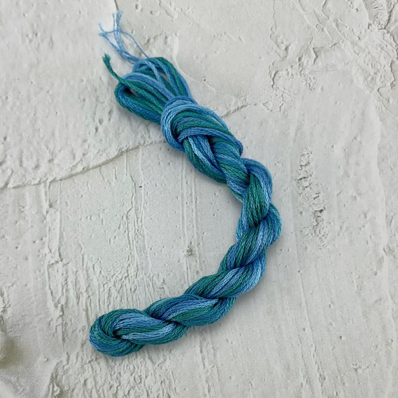 Blue-Purple Gradient Embroidery Thread