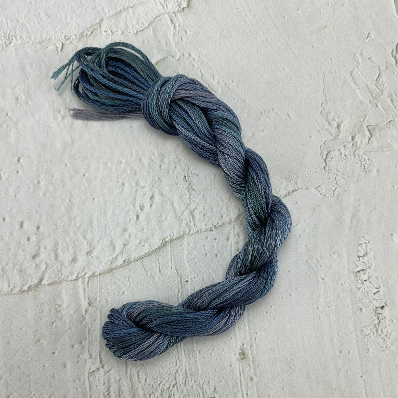 Blue-Purple Gradient Embroidery Thread