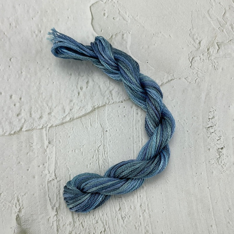 Blue-Purple Gradient Embroidery Thread