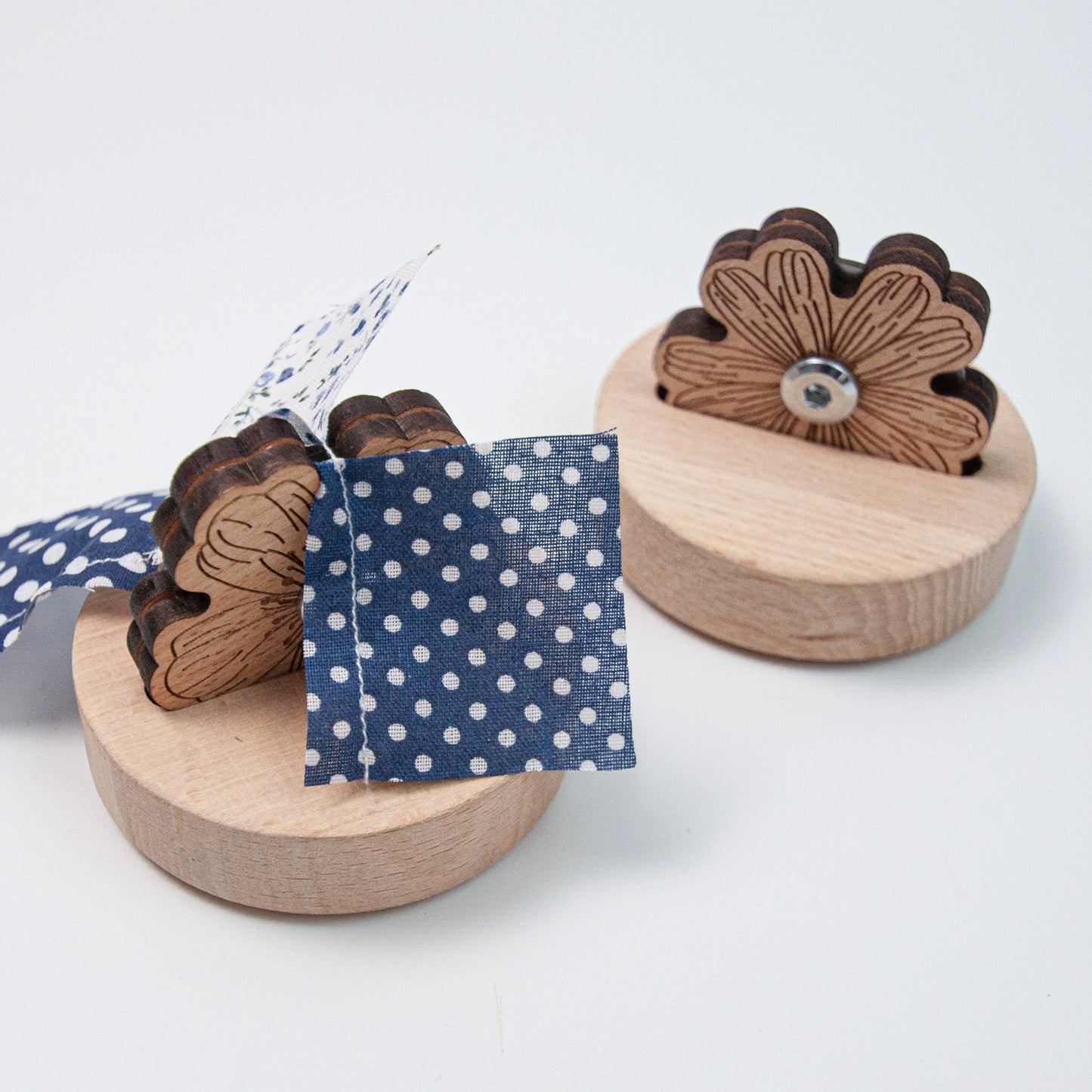 Flower Wooden Thread Cutter