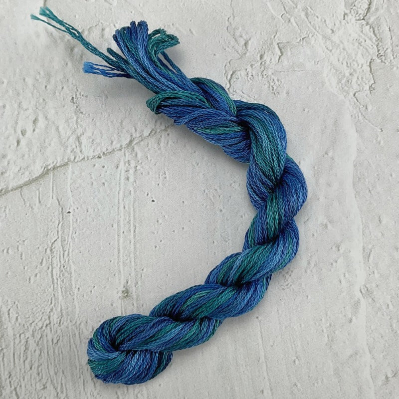 Blue-Purple Gradient Embroidery Thread