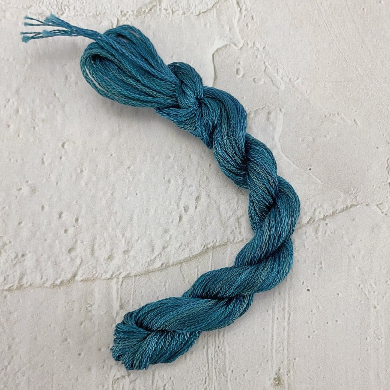 Blue-Purple Gradient Embroidery Thread