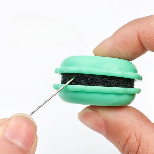 Macaron Magnetic Needle Minder