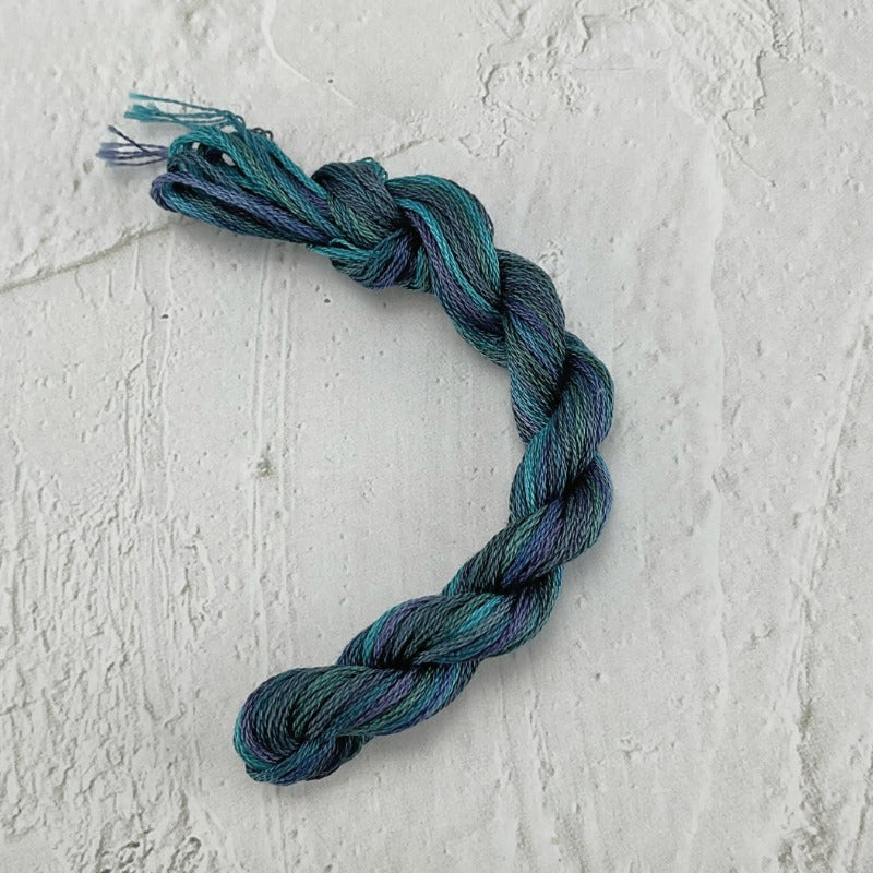 Blue-Purple Gradient Embroidery Thread