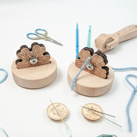 Flower Wooden Thread Cutter