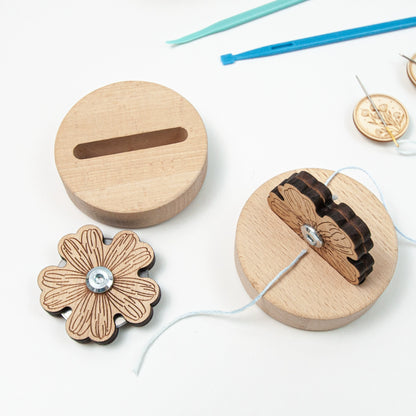 Flower Wooden Thread Cutter