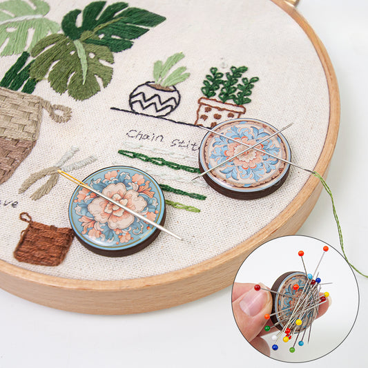 Vintage Floral Magnetic Needle Minder